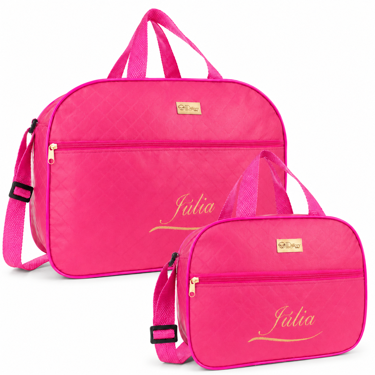 Duas bolsas de maternidade rosa choque personalizadas com o nome Julia em dourado.