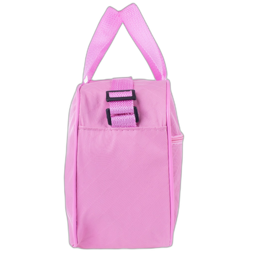 Vista lateral de bolsa maternidade rosa compacta com alças e fivela preta regulável.