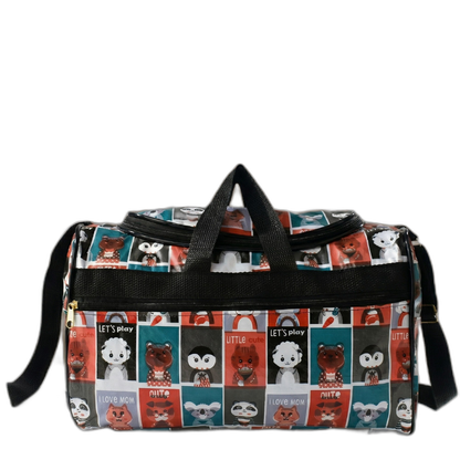 Bolsa retangular estampada com animais fofos e alças pretas, em vista frontal.